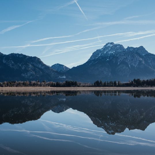 Blick auf Säuling Forggensee